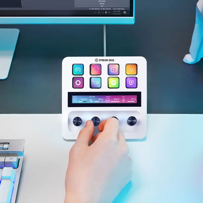 700510 Elgato Stream Deck + White Edition 7.webp
